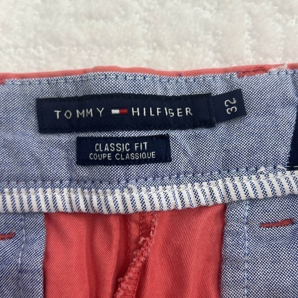 Tommy Hilfiger classic fit salmon pink chino shorts with pockets size 32 - Picture 2 of 6